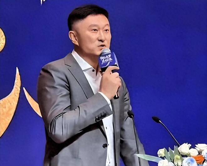 广东队完成签约，周鹏回归，徐杰出任副队长，朱芳雨完成球队组建