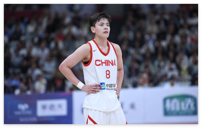 宫鲁鸣的锅？篮协强招杨舒予引争议：以后谁还敢签中国球员？