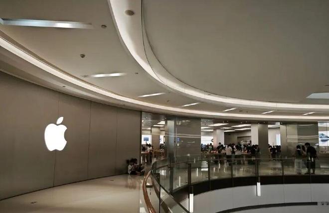 “大G只剩车轱辘”！男子投200多万元囤230台iPhone 17系列，本想三五天赚十多万元，发布会后卖一台亏一台
