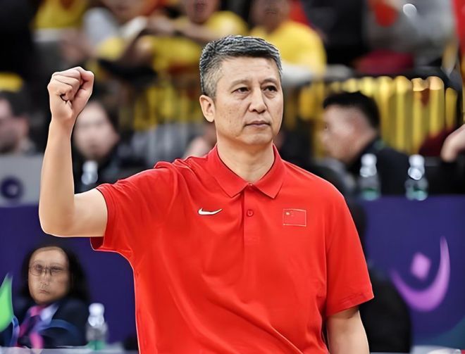 杨毅：不管是杨鸣，还是杜锋，都不会接手男篮