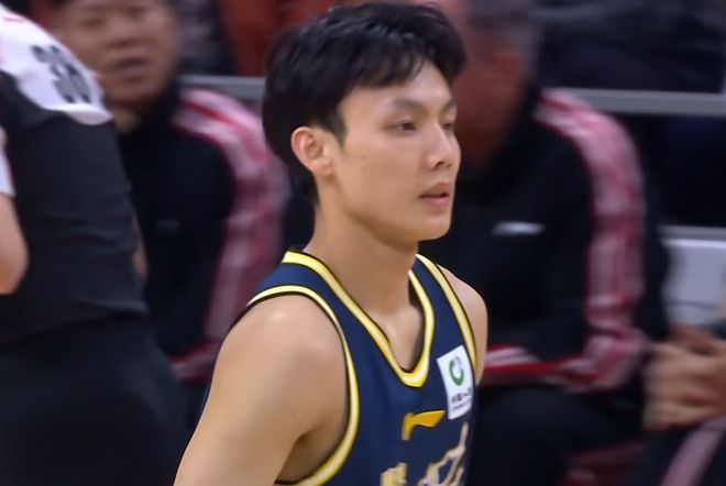 宏远速递！徐杰做重要决定，王少杰无缘回归，4人升上一队